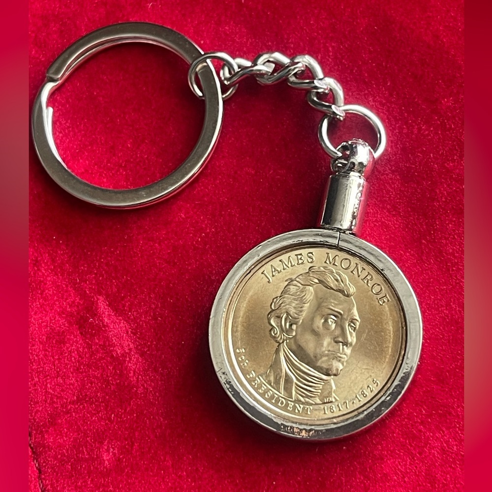 Gorgeous rare One dollar president keychain